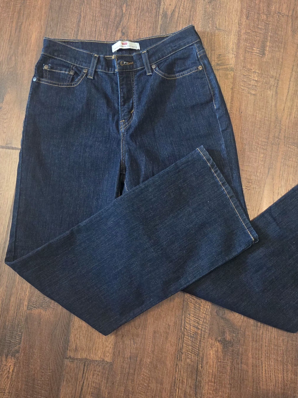 Levi's 512 Bootcut Perfectly Slimming Womens Waist 30 Inseam Measuring 28.5 NWOT